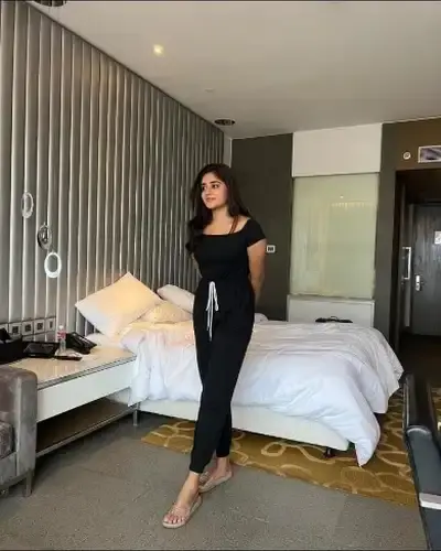 Call Girls Service in Bamangola